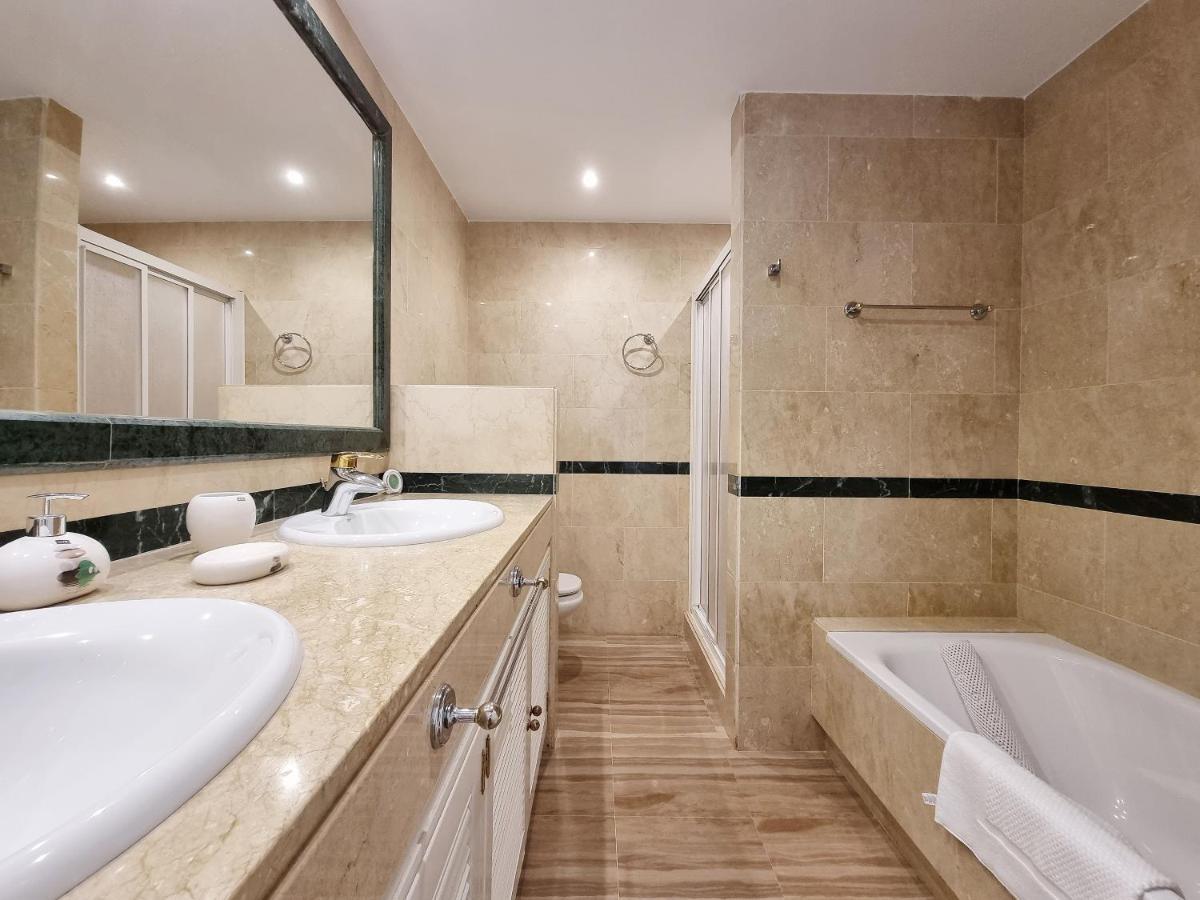 Luxury Hacienda Playa Appartement Marbella Buitenkant foto